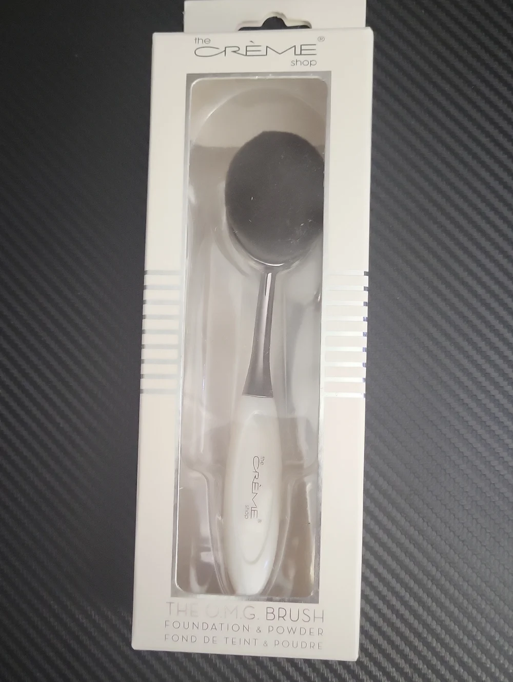 The Crème Shop O.M.G.‎ Foundation & Powder Brush
